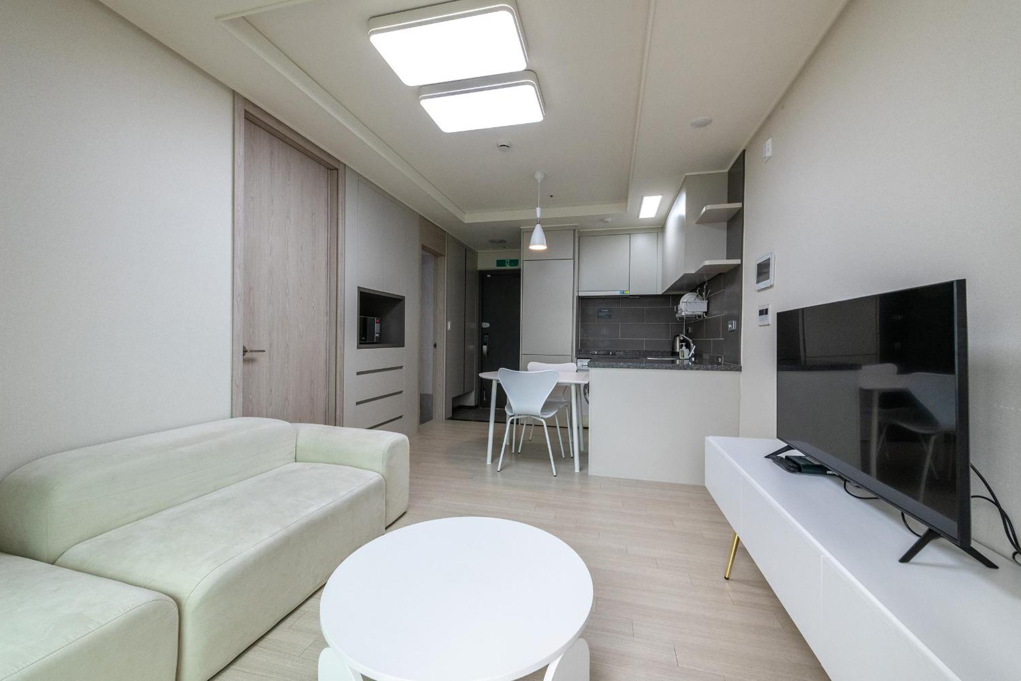 The November Stay In Landmark Incheon Exterior photo