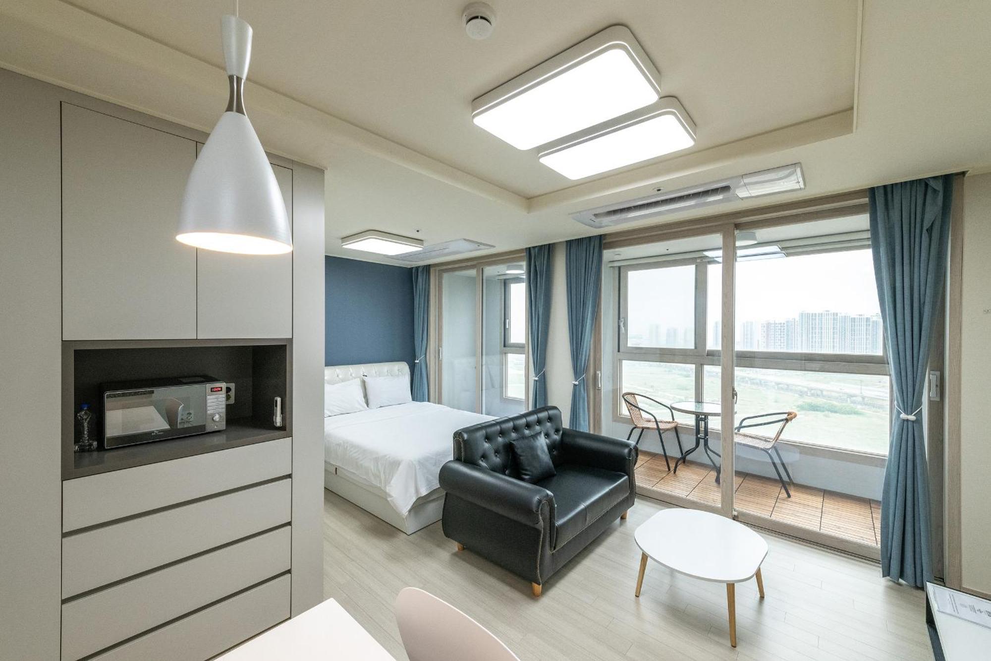 The November Stay In Landmark Incheon Exterior photo